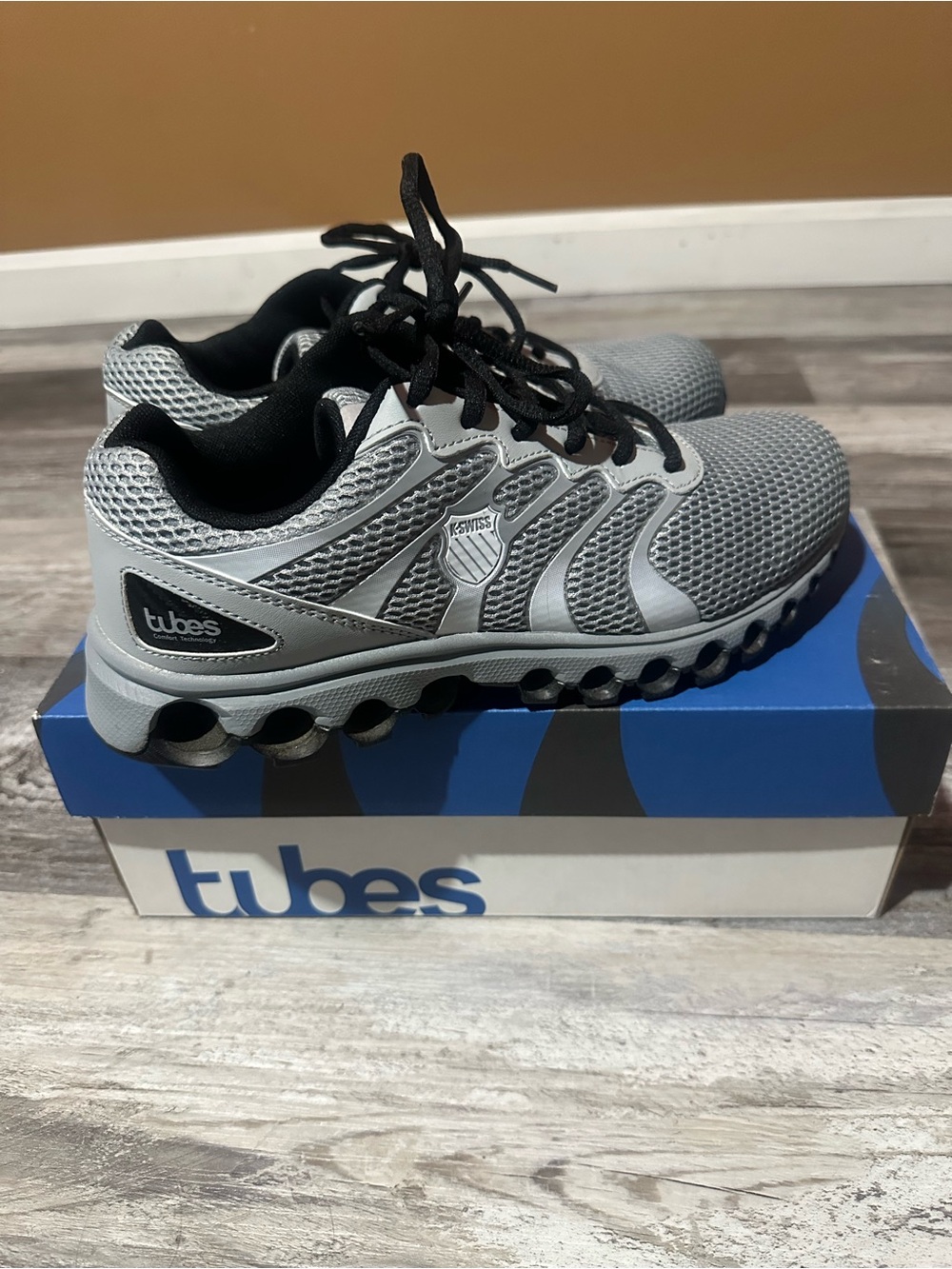K-Swiss Men’s Tubes Athletic Shoes - Gray/Black